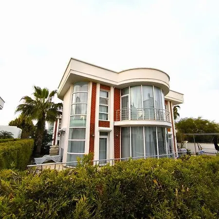 빌라 Plaja Yakin Havuzlu Bueyuek 베렉